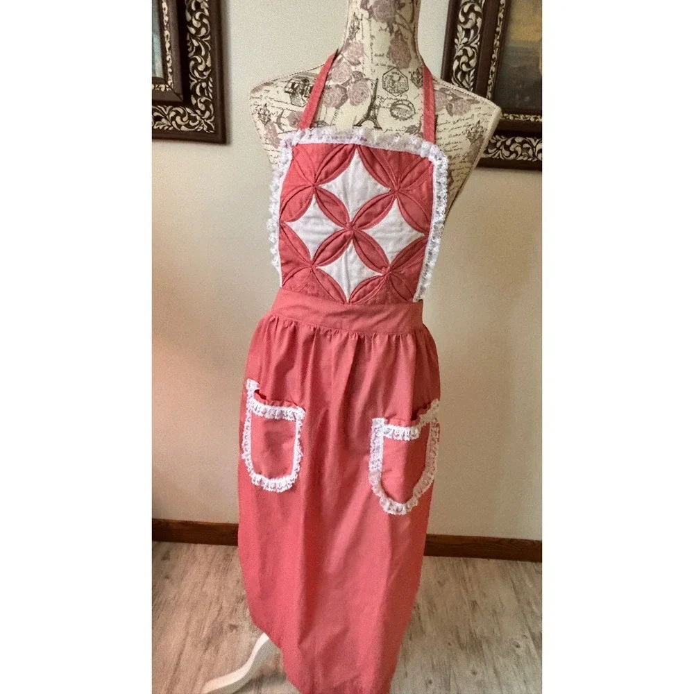 Vintage Quilted Apron Coral White Lace Pockets Kitchen Chef Hostess Retro